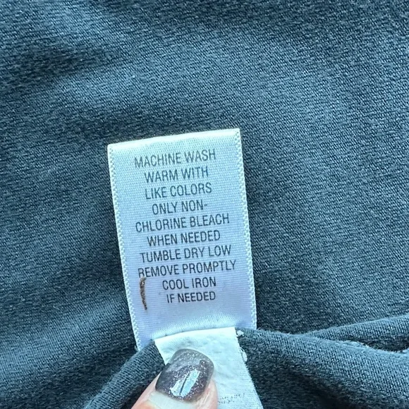 💐💐EUC Sonoma Women's Black Spaghetti Strap Camisole Top💐💐 - Picture 11 of 11